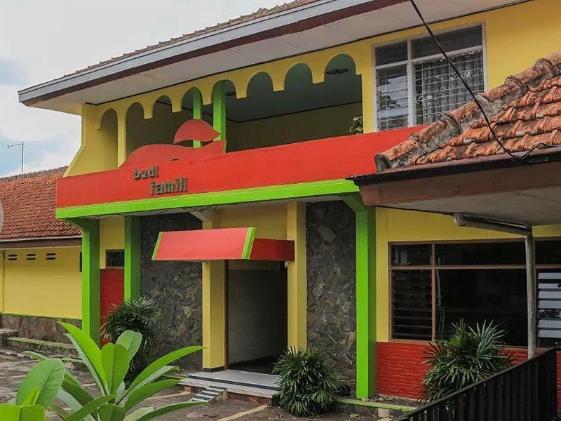 Oyo Life 1708 Hotel Budi Famili 1 Syariah Ciamis Exterior photo