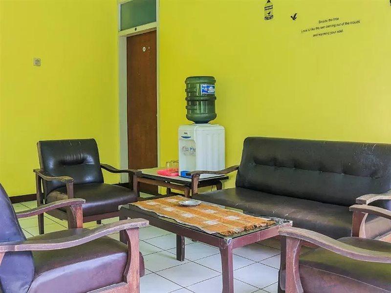 Oyo Life 1708 Hotel Budi Famili 1 Syariah Ciamis Exterior photo