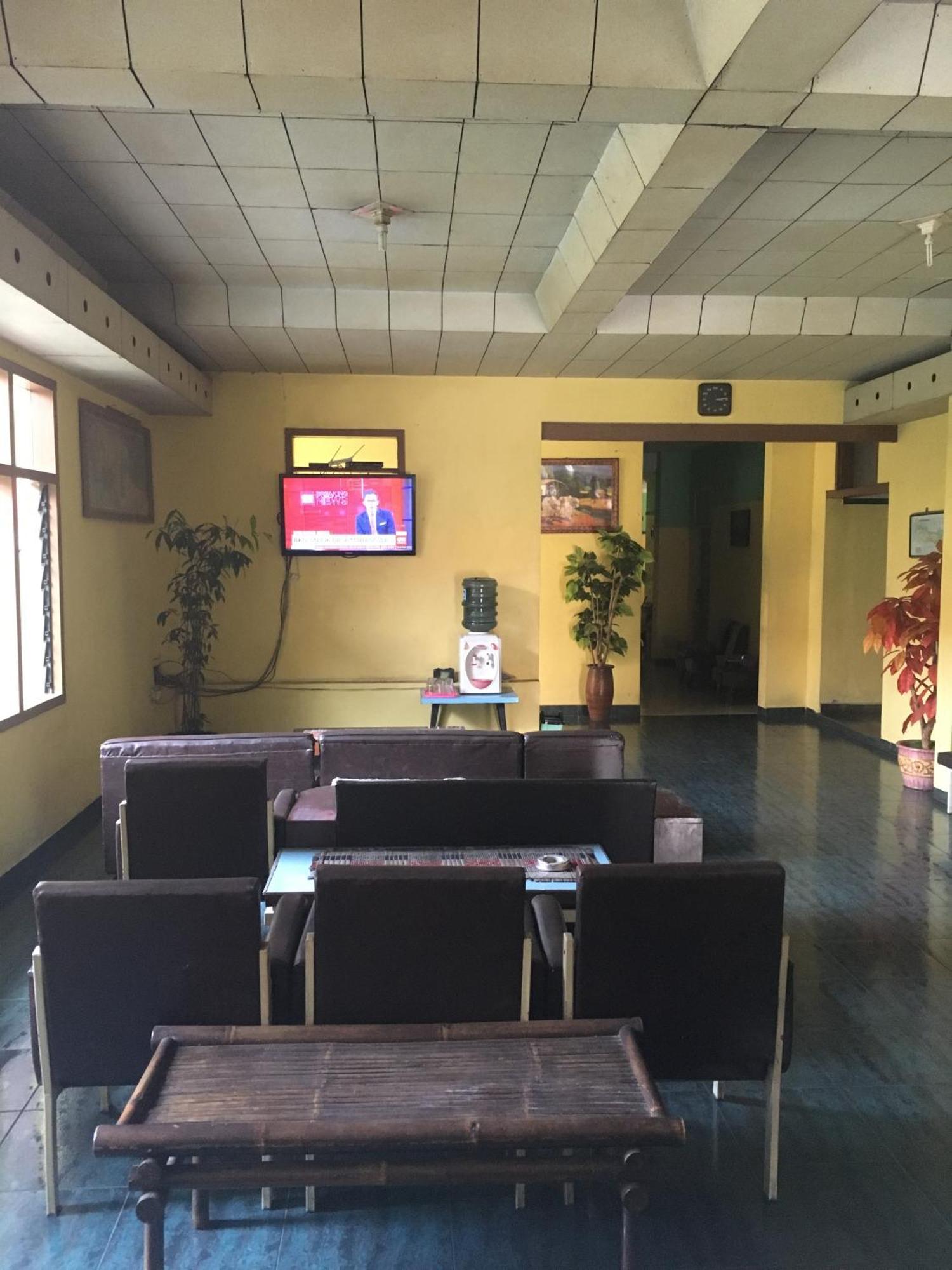 Oyo Life 1708 Hotel Budi Famili 1 Syariah Ciamis Exterior photo